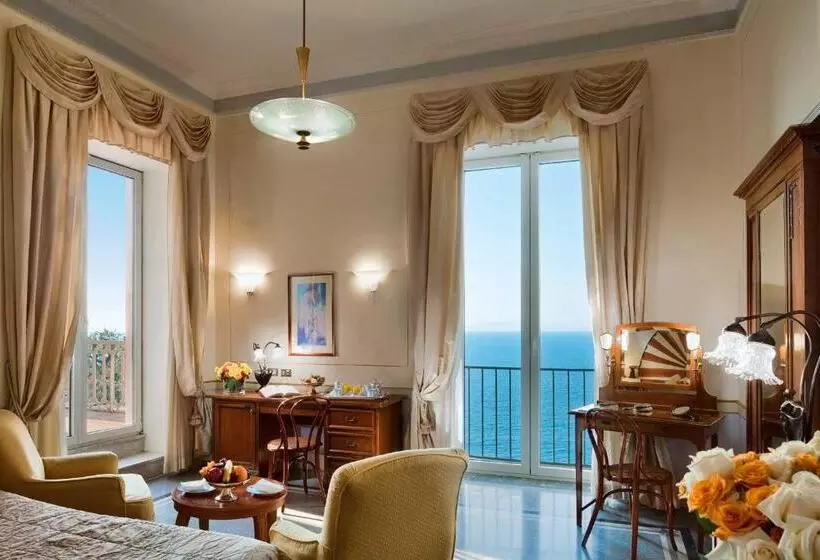 Camera Deluxe Vista Mare, Grand Hotel Excelsior Vittoria