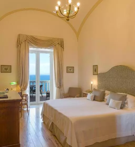 Camera Deluxe Vista Mare, Grand Hotel Excelsior Vittoria