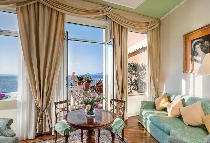 디럭스 주니어 스위트 바다 전망, Grand Hotel Excelsior Vittoria