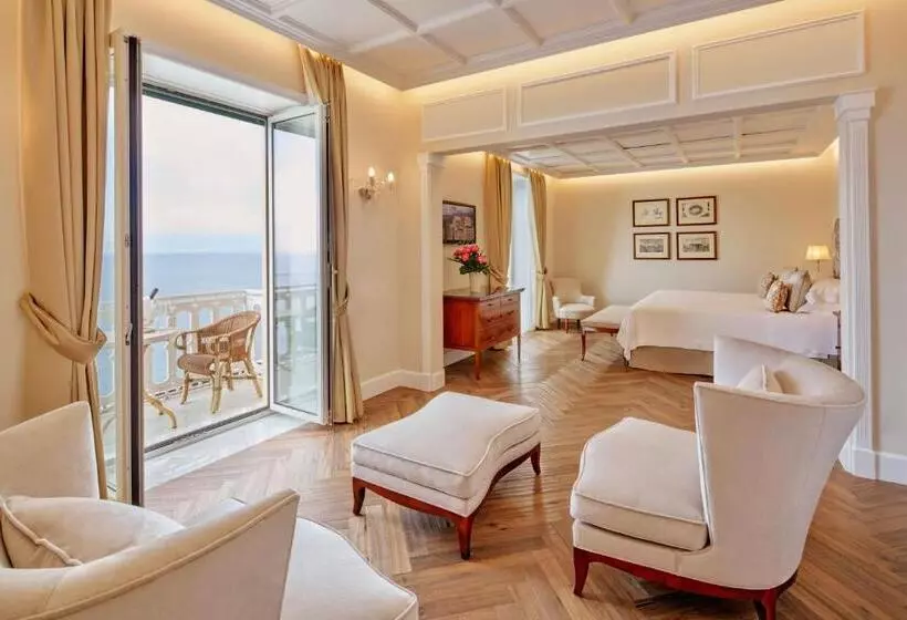 Suite con Terrazza, Grand Hotel Excelsior Vittoria