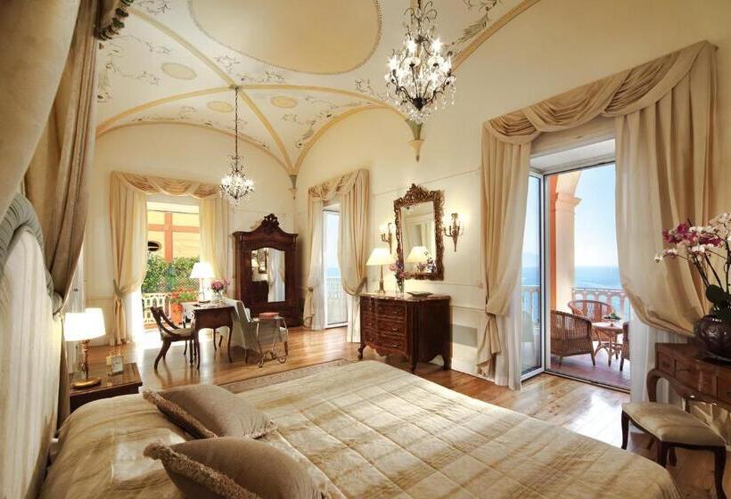 Люкс с Террасой, Grand Hotel Excelsior Vittoria