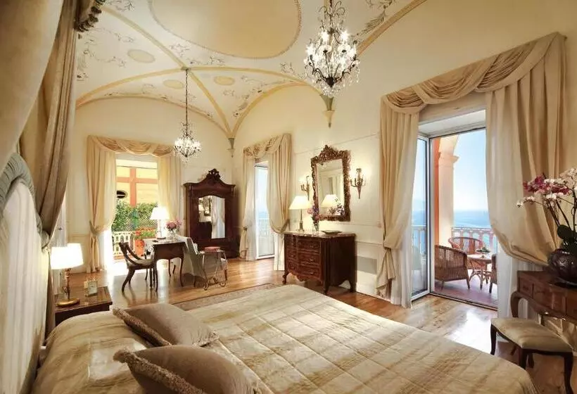 Suite con Terrazza, Grand Hotel Excelsior Vittoria