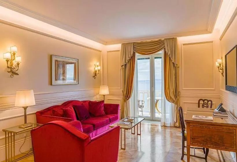 Suite con Terrazza, Grand Hotel Excelsior Vittoria