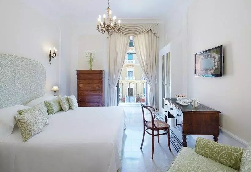 Camera Standard Vista Giardino, Grand Hotel Excelsior Vittoria