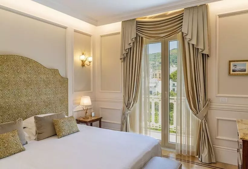 Junior Suite Vista Giardino, Grand Hotel Excelsior Vittoria