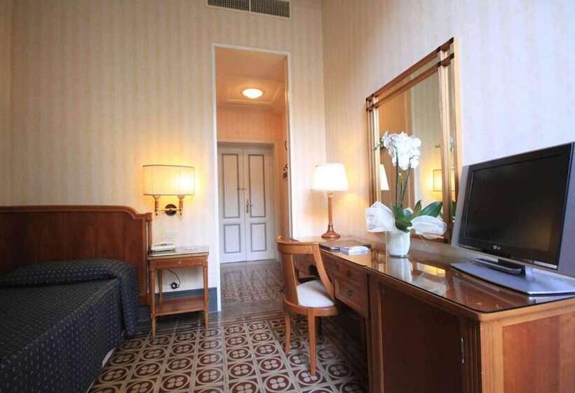 クラシックシングルルーム, Grand Hotel Royal