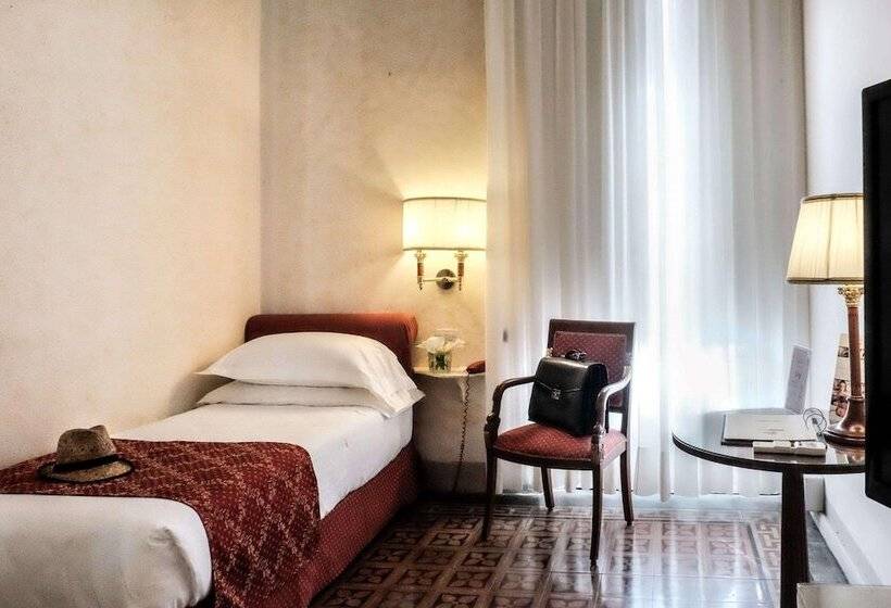 غرفة كلاسيكية فردية, Grand Hotel Royal