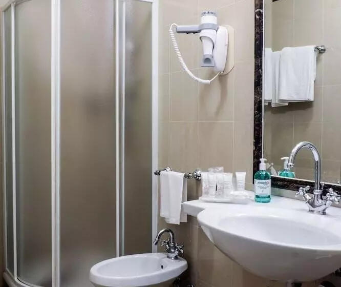 Classic Kolmen Hengen Huone, Grand Hotel Royal