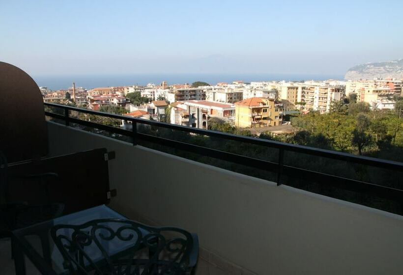 패밀리 룸 바다 전망, Hilton Sorrento Palace