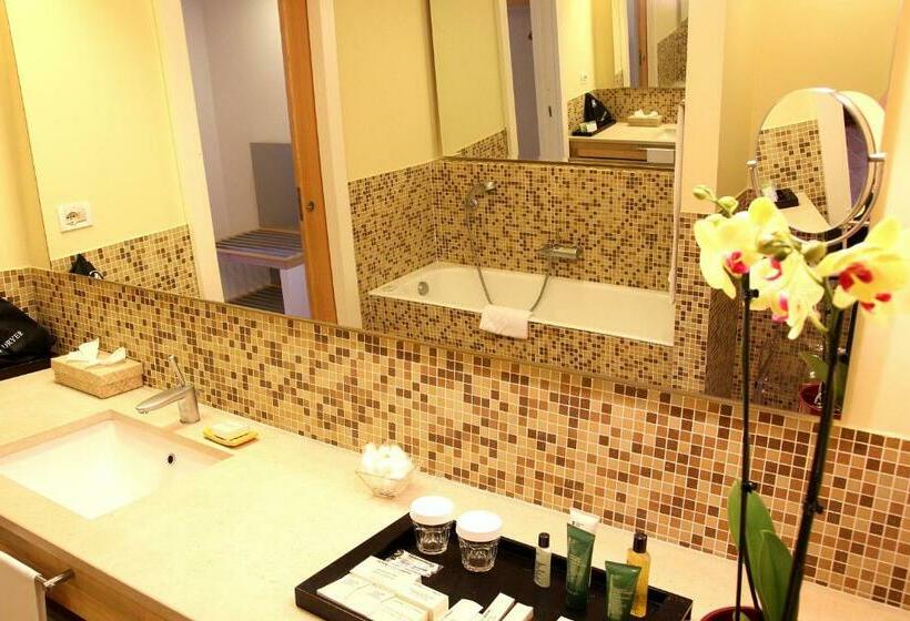 이그제큐티브 스위트 킹침대, Hilton Sorrento Palace