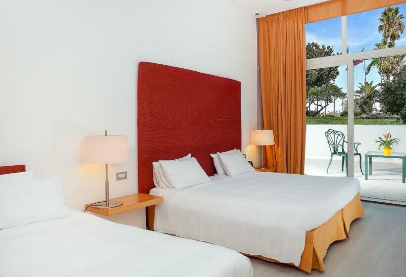 패밀리 룸 가든 전망, Hilton Sorrento Palace