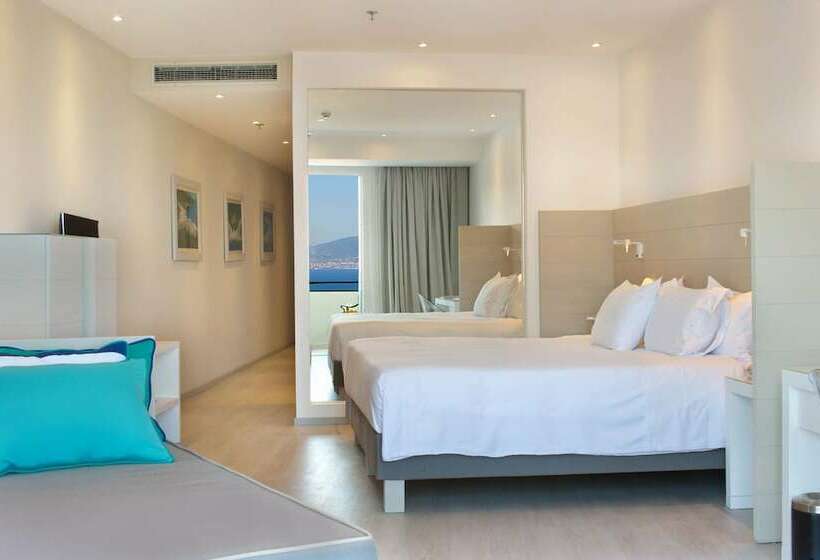 바다 전망 디럭스 3인룸, Hilton Sorrento Palace