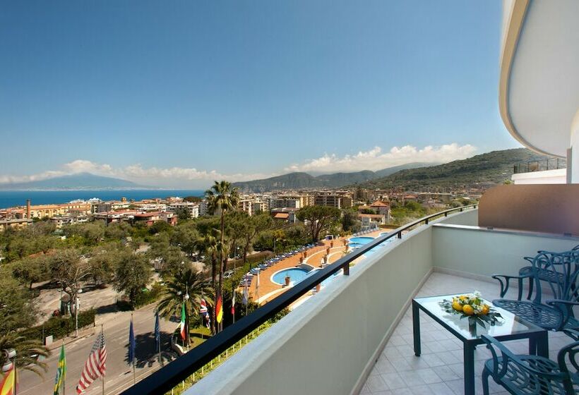 수피리어 룸 바다 전망, Hilton Sorrento Palace