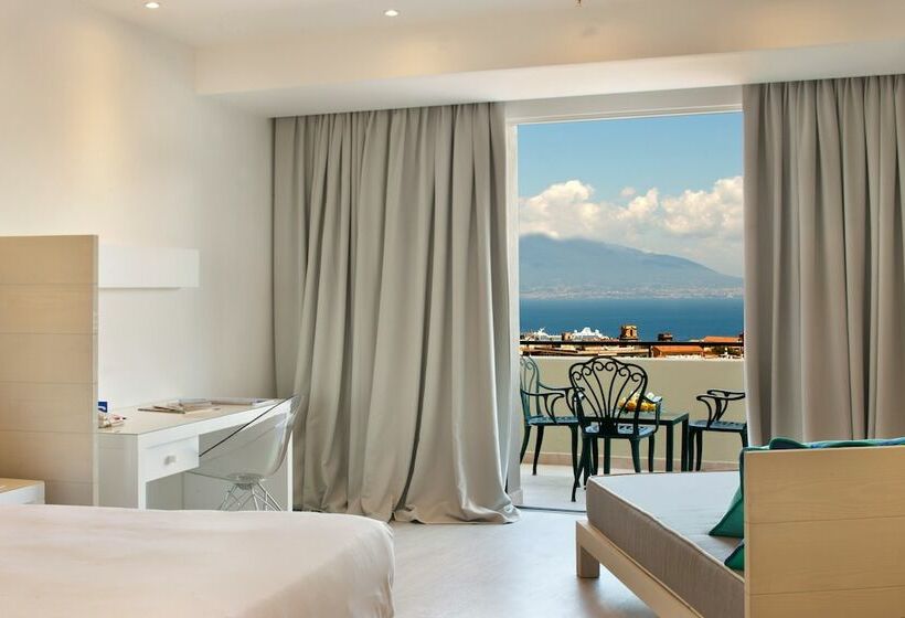 Четырехместный Номер Ejecutiva, Hilton Sorrento Palace
