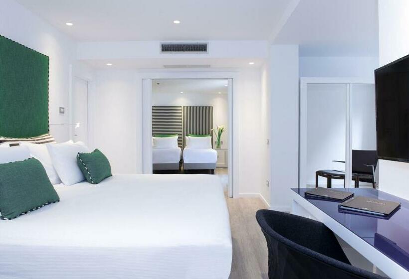 4인용 수피리어 룸, Hilton Sorrento Palace