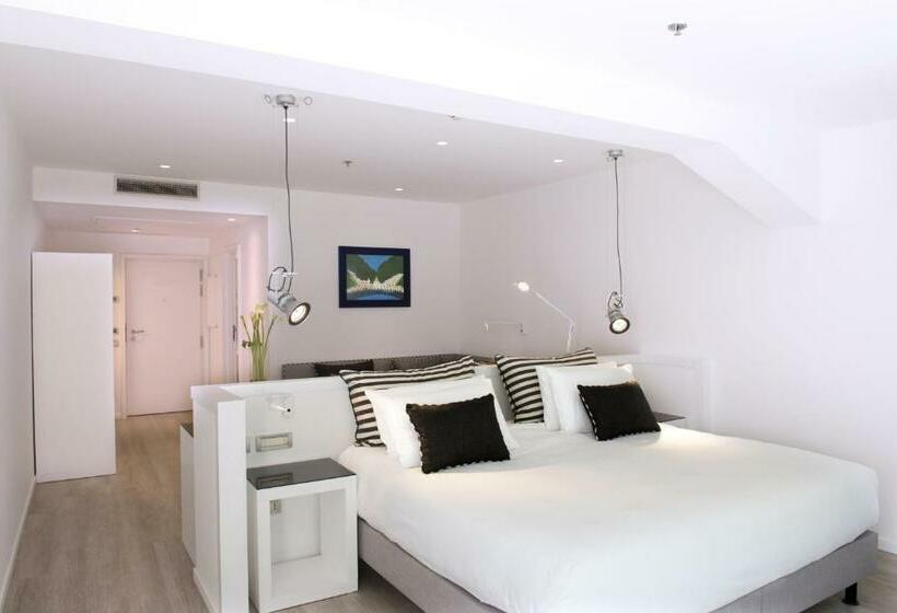 수피리어 트리플 룸, Hilton Sorrento Palace