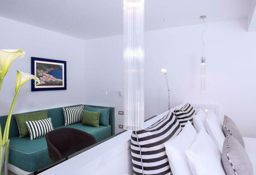 수피리어 트리플 룸, Hilton Sorrento Palace