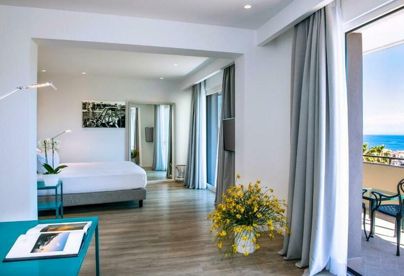 주니어 스위트 바다 전망, Hilton Sorrento Palace
