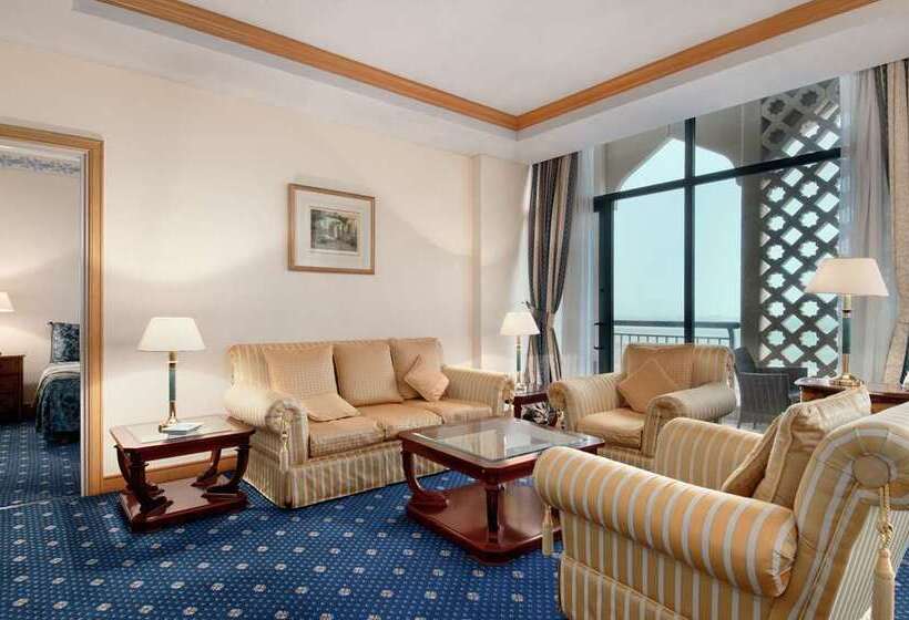 이그제큐티브 스위트 킹침대, Hilton Sorrento Palace