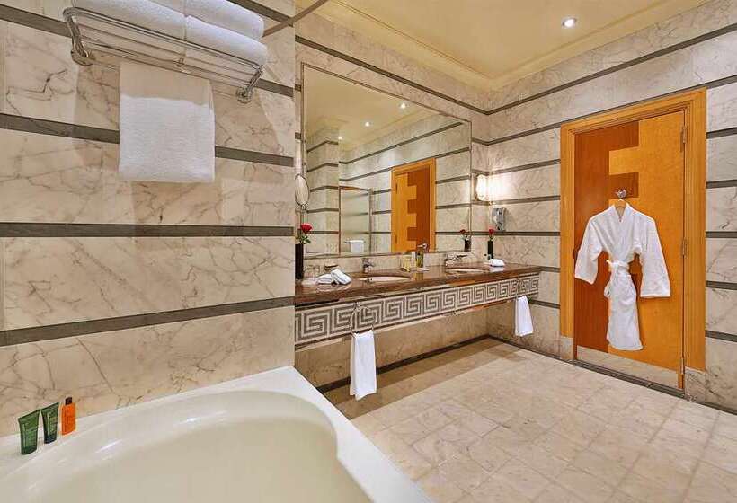 Люкс Executive Кровать Кинг, Hilton Sorrento Palace