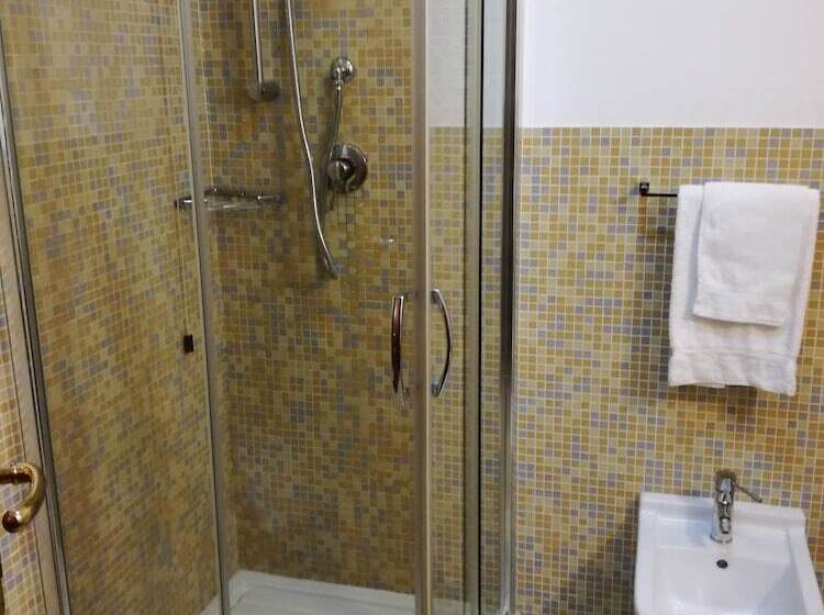 스탠다드 싱글 룸, Leonardo Da Vinci