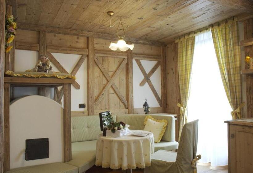 جناح جونيور, Letizia