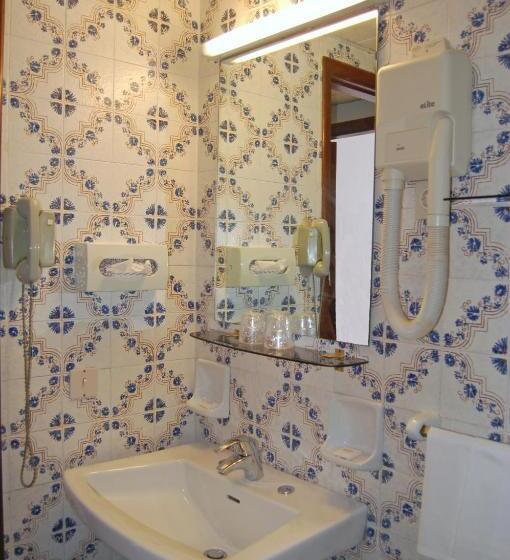 اتاق سه نفره سوپریور با چشمانداز دریا, Lido Mediterranee