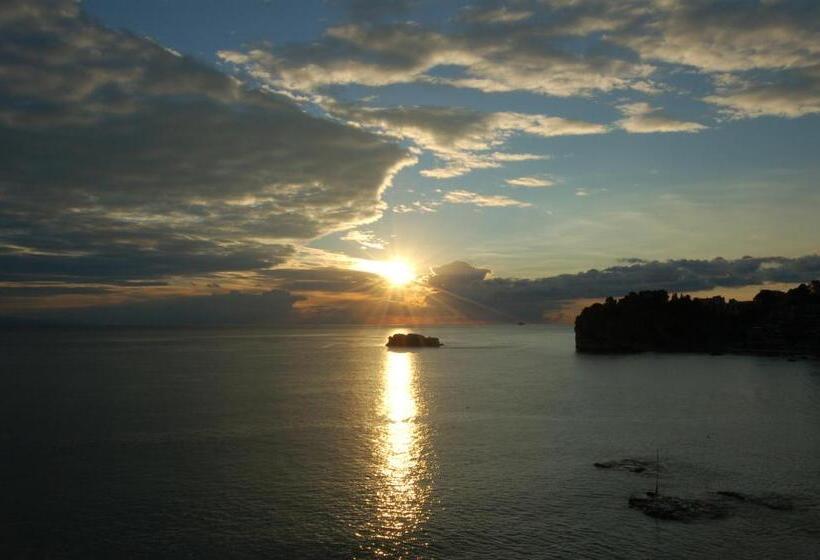 اتاق اقتصادی با چشمانداز دریا, Lido Mediterranee