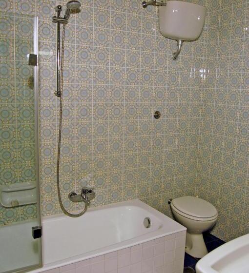 اتاق اقتصادی با چشمانداز دریا, Lido Mediterranee