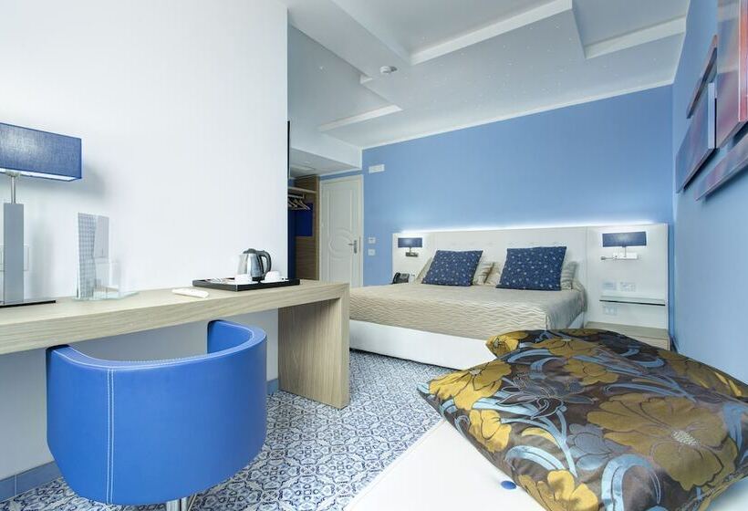 חדר סופריור צדדי נוף לים, Lloyd S Baia