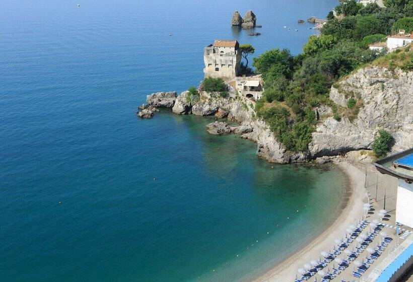 סוויטה נוף לים, Lloyd S Baia