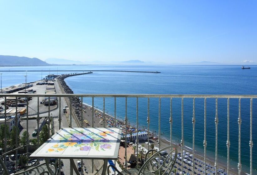 标准间侧面带海景, Lloyd S Baia