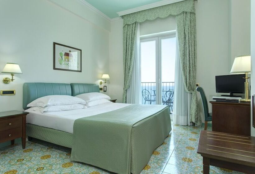 חדר סטנדרט צדדי נוף לים, Lloyd S Baia