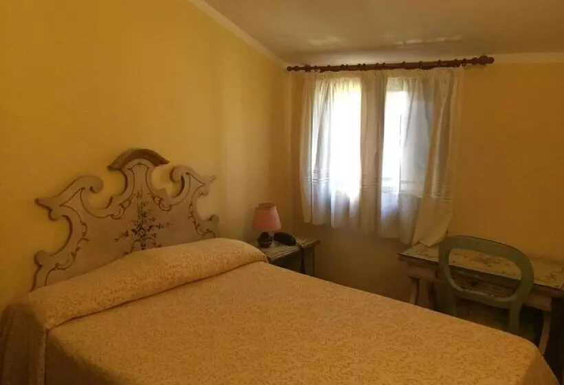 Standard Single Room, Malibran