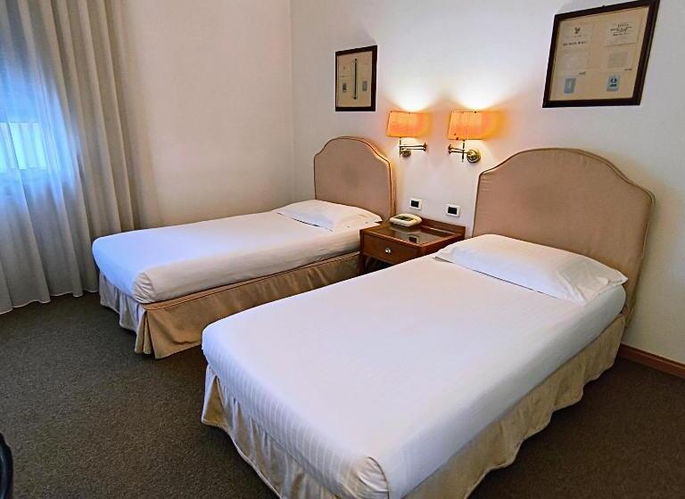 غرفة قياسية, Miramonti