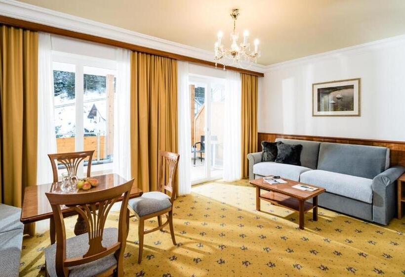 패밀리 주니어 스위트, Oswald