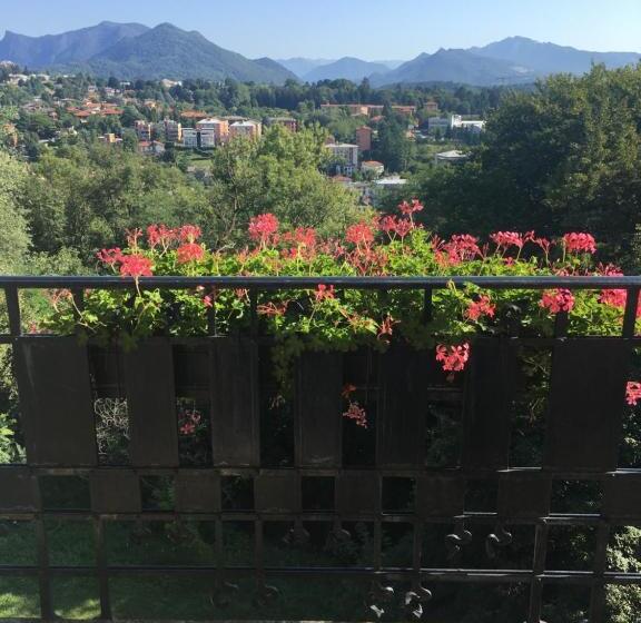 اتاق استاندارد یک نفره, Palace Grand Hotel Varese