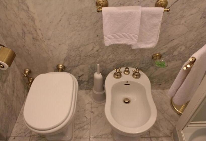 اتاق استاندارد یک نفره, Palace Grand Hotel Varese