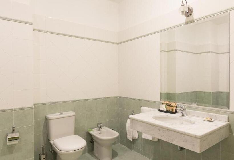 اتاق استاندارد سه نفره, Palace Grand Hotel Varese