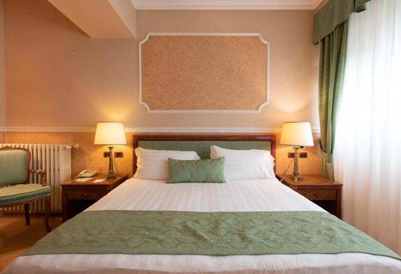 اتاق لوکس, Palace Grand Hotel Varese
