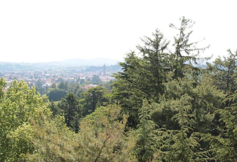 اتاق استاندارد چهار تخته, Palace Grand Hotel Varese