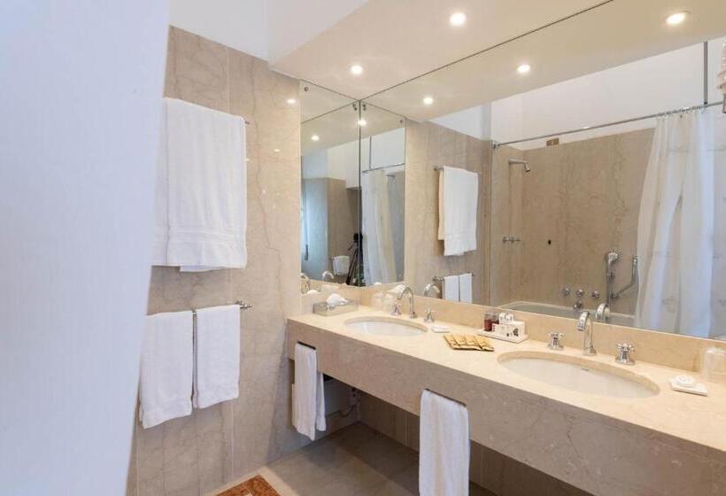 اتاق استاندارد چهار تخته, Palace Grand Hotel Varese