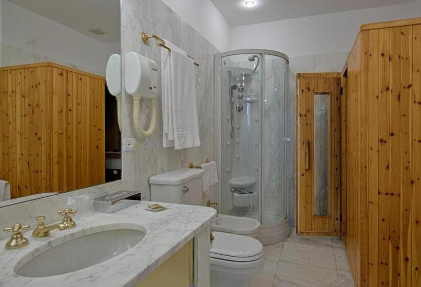 سوییت, Palace Grand Hotel Varese