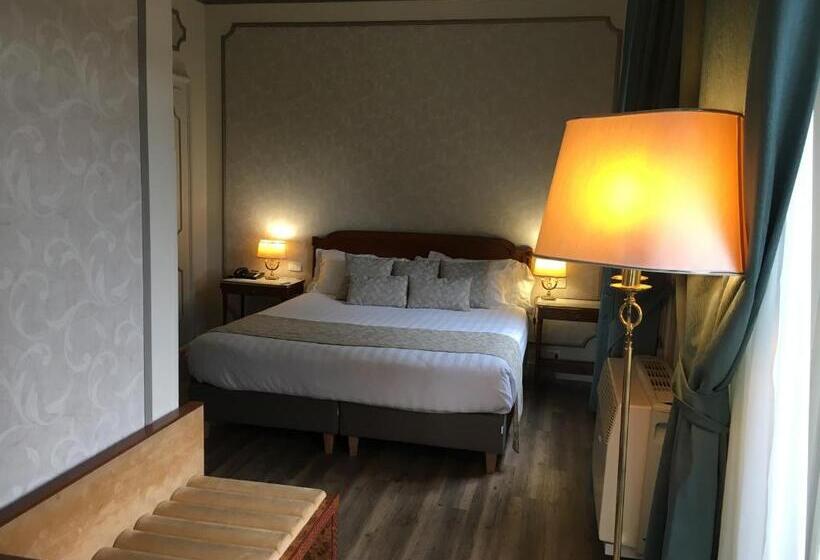 سوییت, Palace Grand Hotel Varese