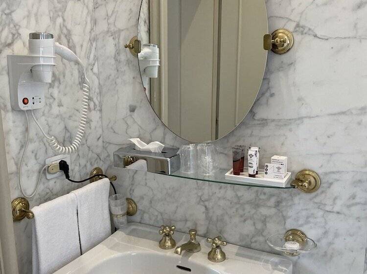 اتاق استاندارد با چشمانداز دریاچه, Palace Grand Hotel Varese