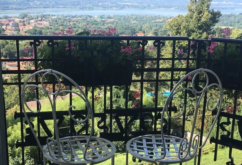 اتاق استاندارد با چشم‌انداز دریاچه, Palace Grand Hotel Varese