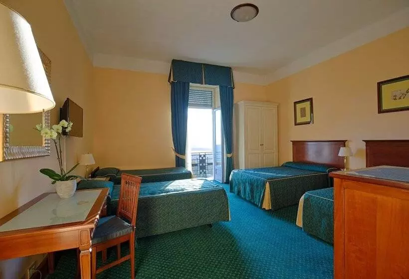 اتاق استاندارد سه نفره, Palace Grand Hotel Varese