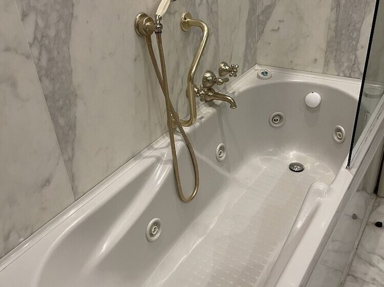 سوییت, Palace Grand Hotel Varese