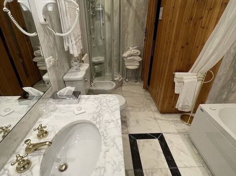 سوییت, Palace Grand Hotel Varese