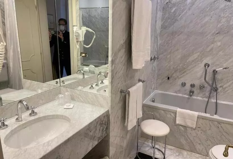 اتاق استاندارد سه نفره, Palace Grand Hotel Varese
